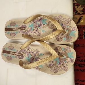 Ipanema happy flip flops